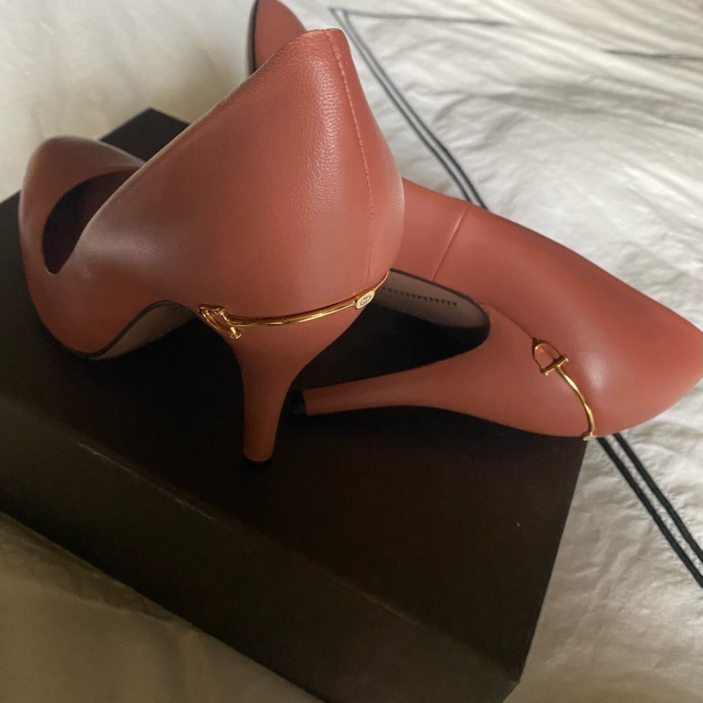 NIB Gucci Horsebit Gold Accent Leather Pumps Heels Women's Size: 39.5 Neutral - Picture 7 of 13